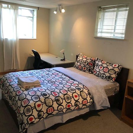 לאנגלי West Point Grey Guest House מראה חיצוני תמונה