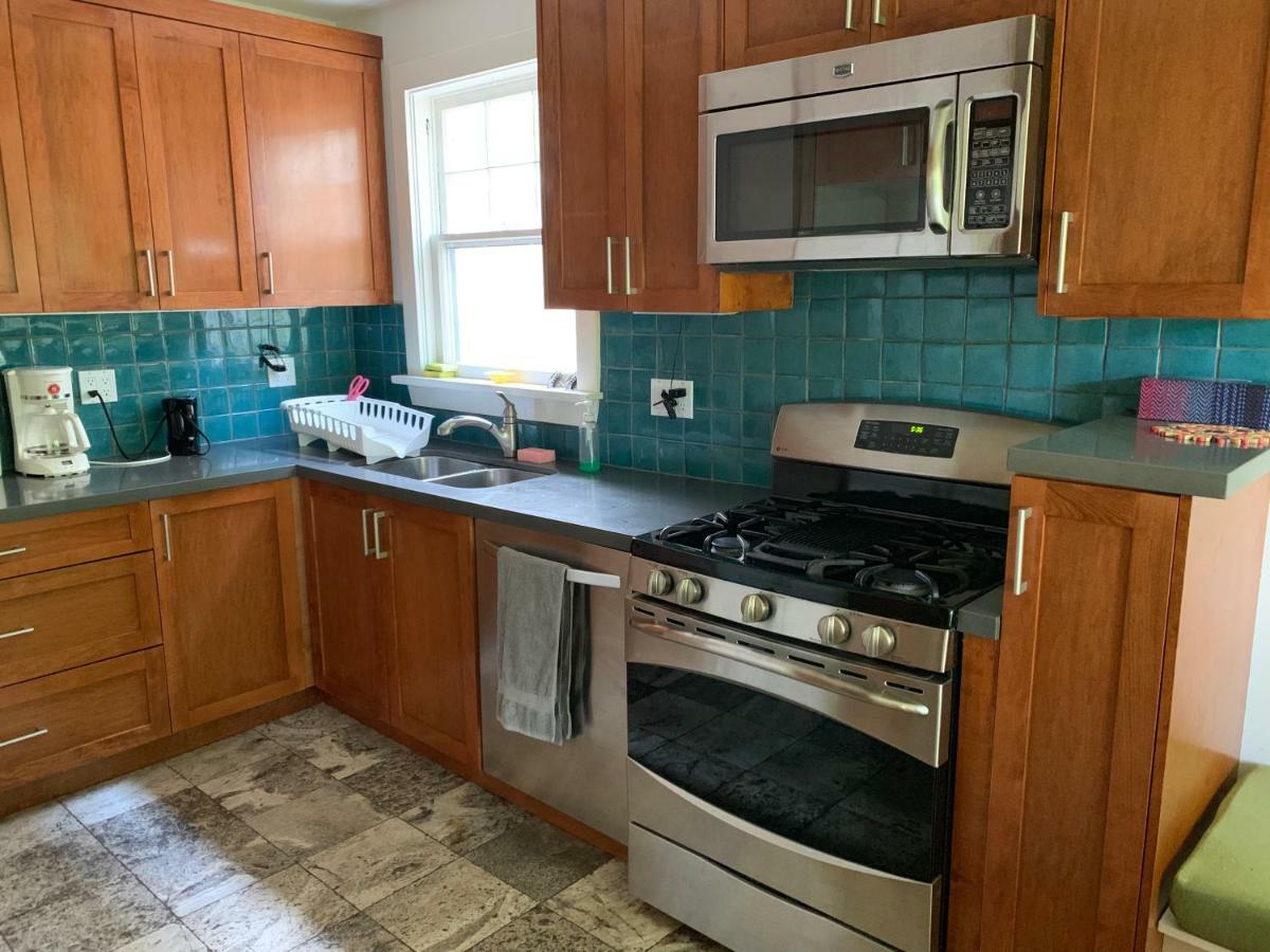 לאנגלי West Point Grey Guest House מראה חיצוני תמונה
