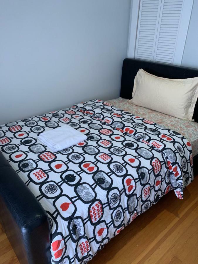 לאנגלי West Point Grey Guest House מראה חיצוני תמונה