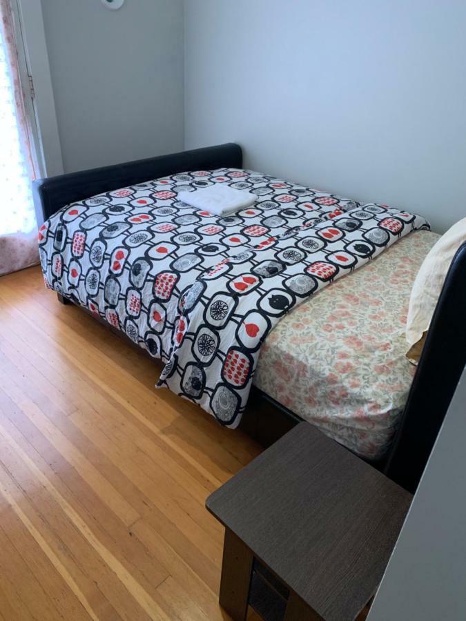 לאנגלי West Point Grey Guest House מראה חיצוני תמונה