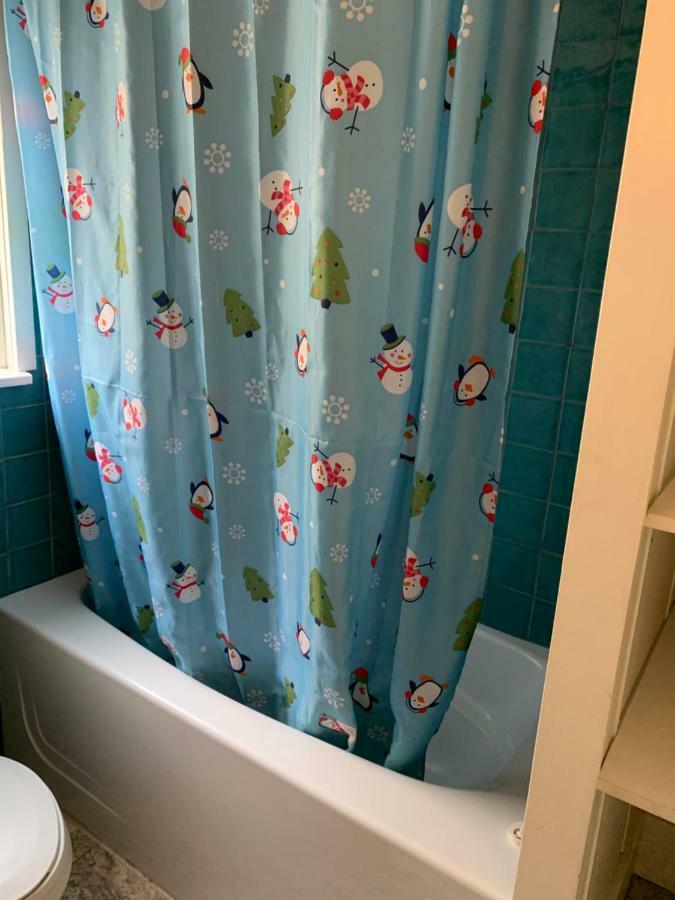 לאנגלי West Point Grey Guest House מראה חיצוני תמונה