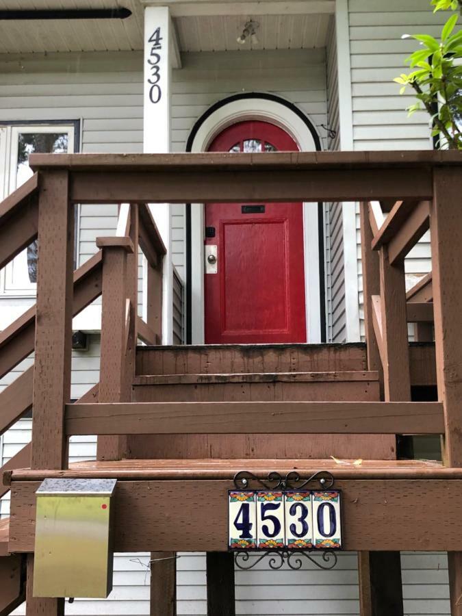 לאנגלי West Point Grey Guest House מראה חיצוני תמונה