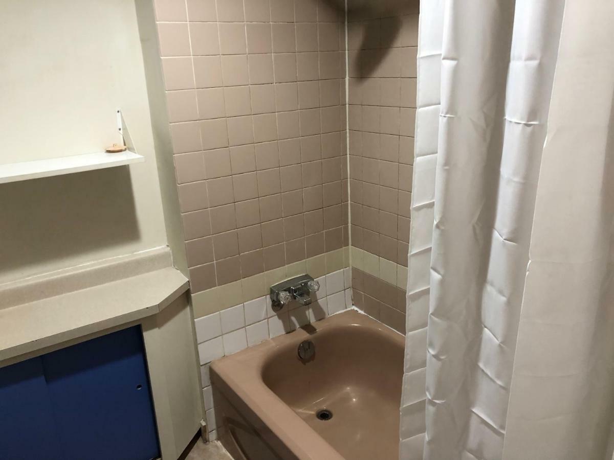 לאנגלי West Point Grey Guest House מראה חיצוני תמונה