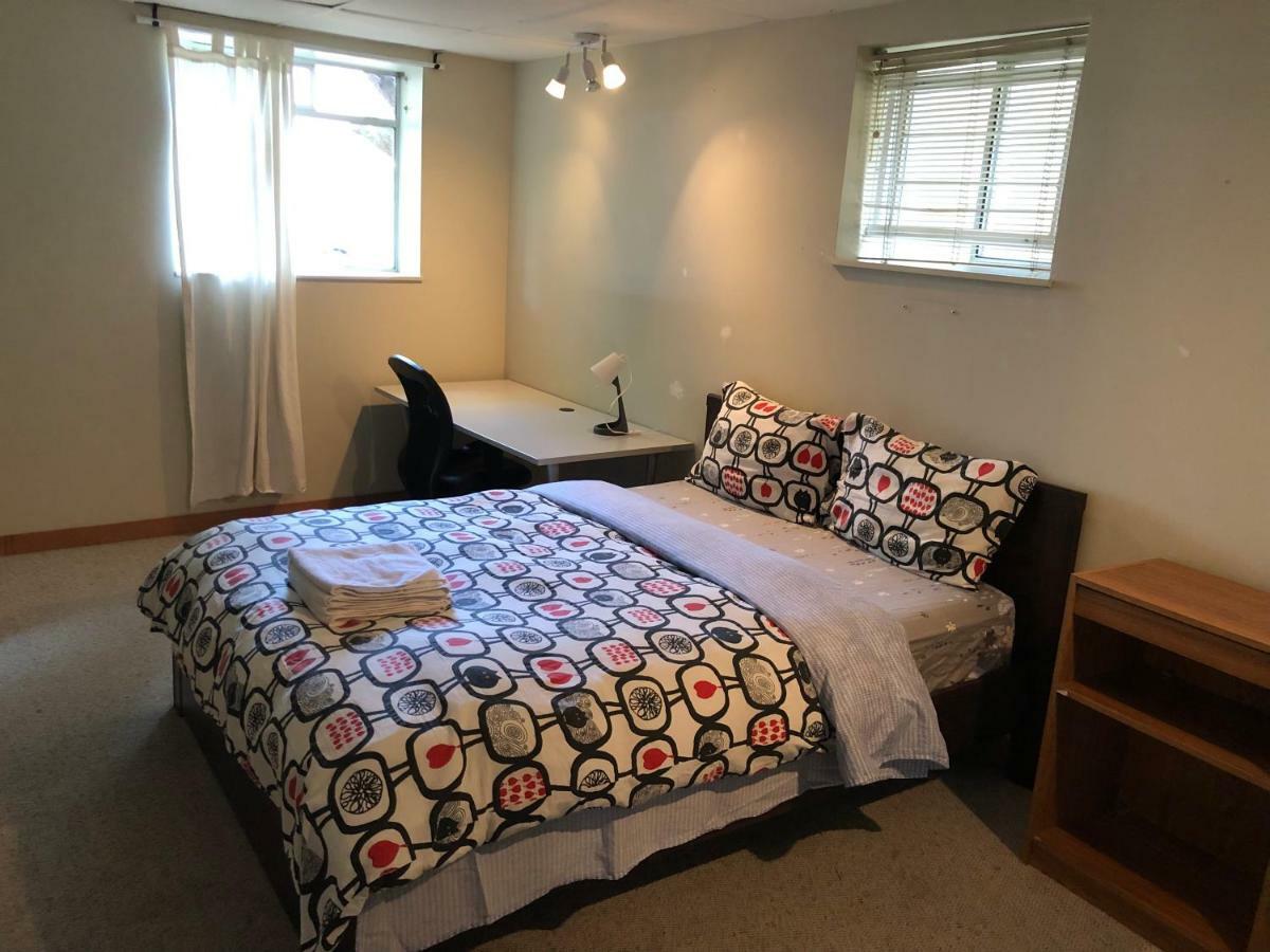 לאנגלי West Point Grey Guest House מראה חיצוני תמונה