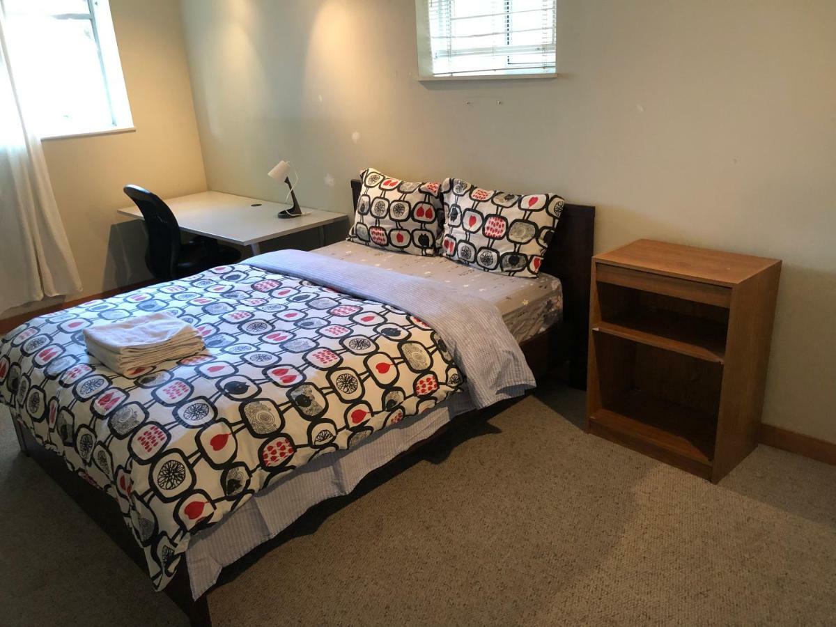 לאנגלי West Point Grey Guest House מראה חיצוני תמונה