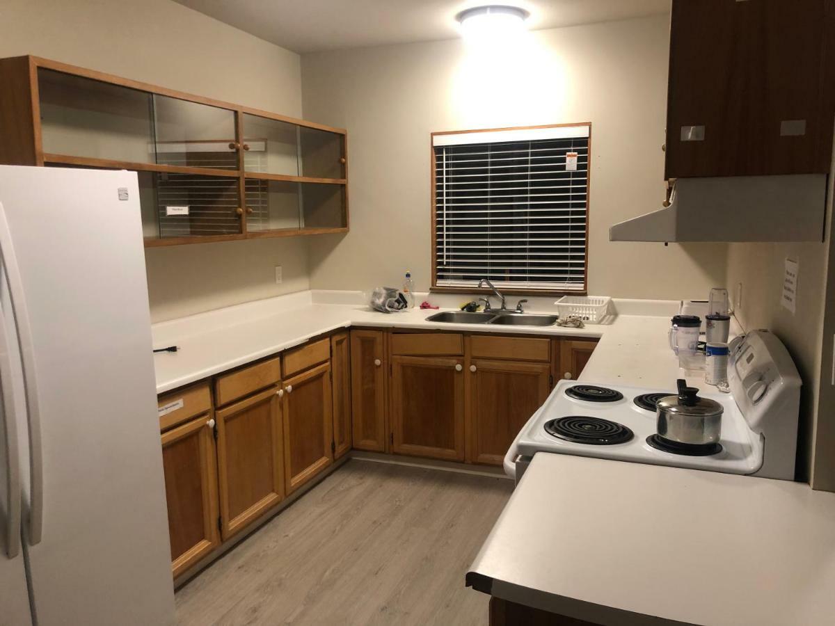 לאנגלי West Point Grey Guest House מראה חיצוני תמונה