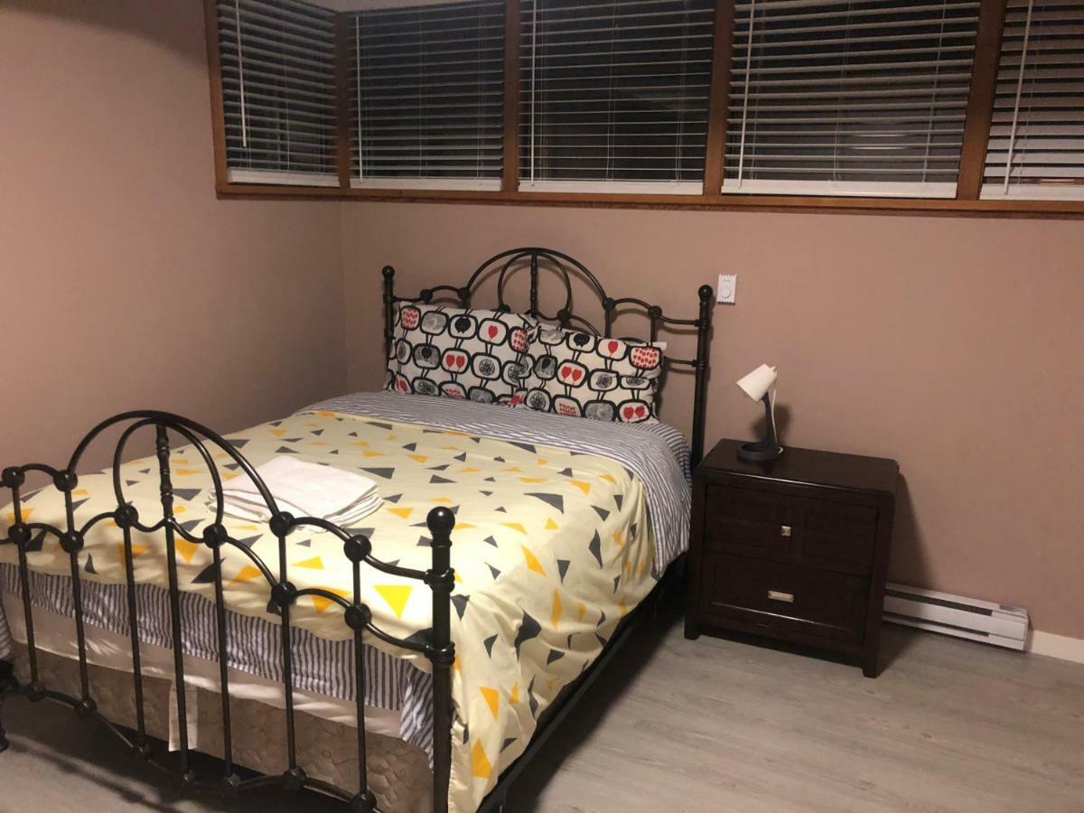 לאנגלי West Point Grey Guest House מראה חיצוני תמונה